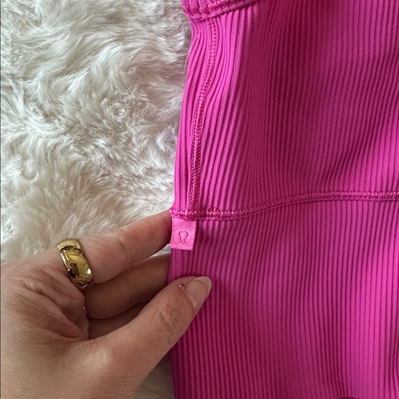 Lululemon Power Pivot Tank Ribbed - Picture 5 of 5